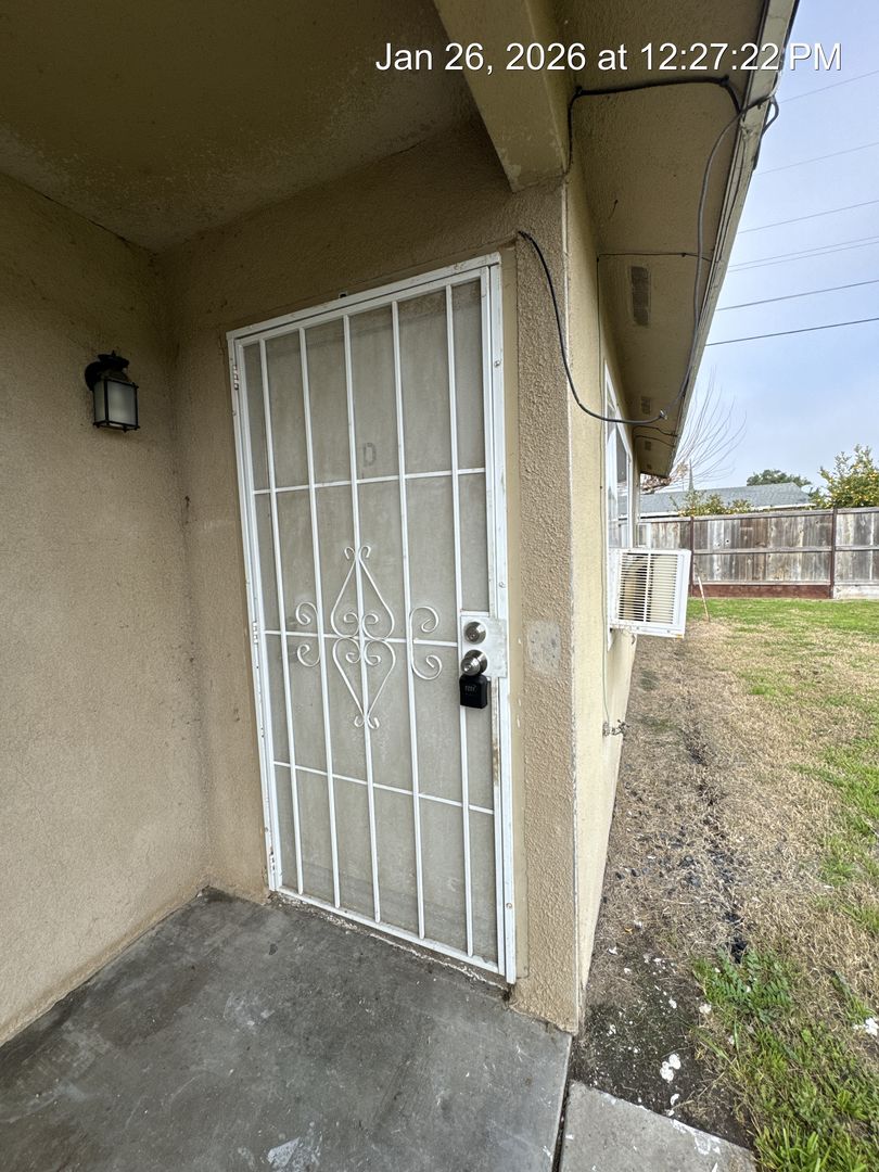 Corcoran Apartment: 2004-2108 North Ave