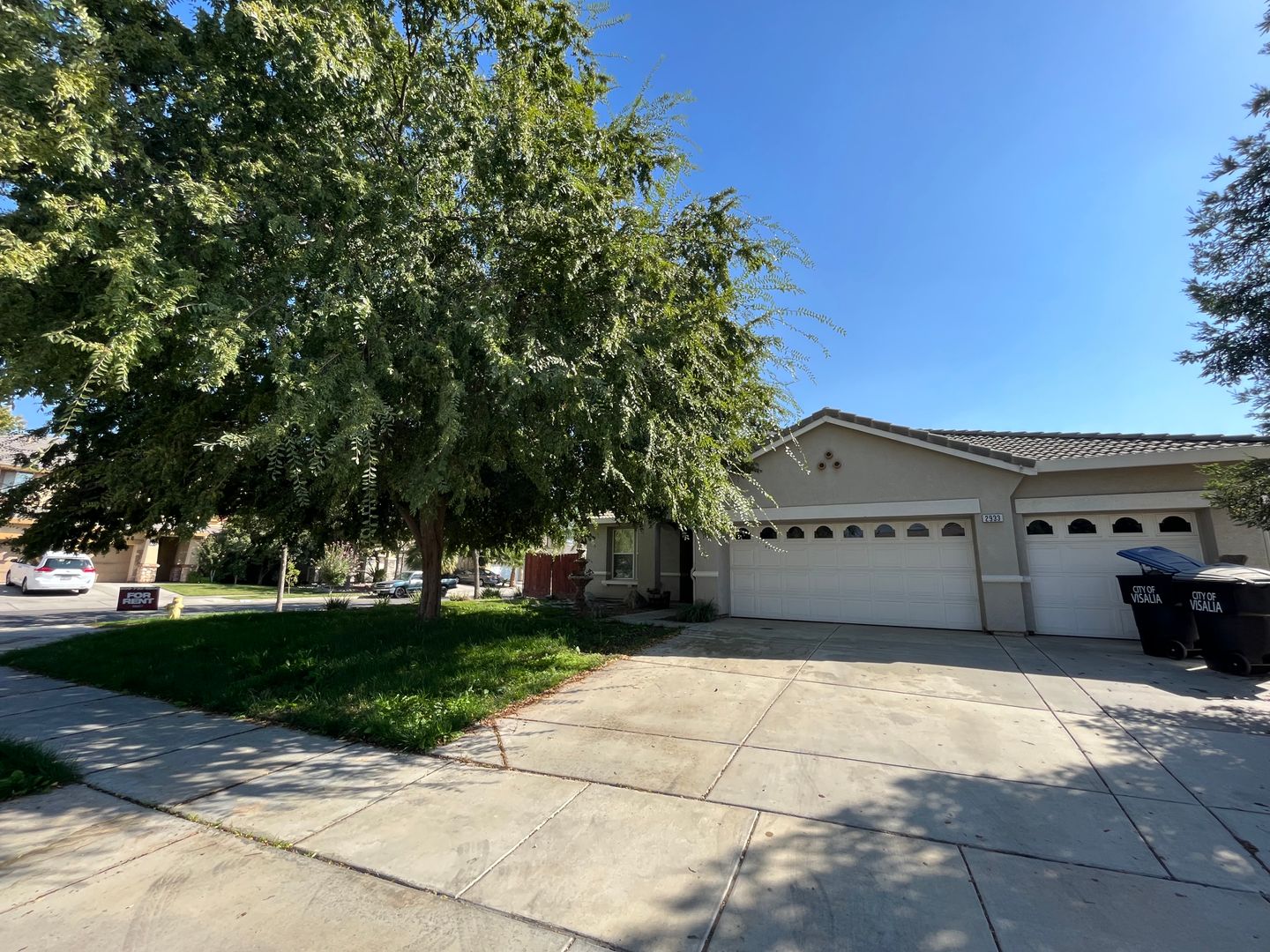 Visalia House: 2933 W Harold Ct