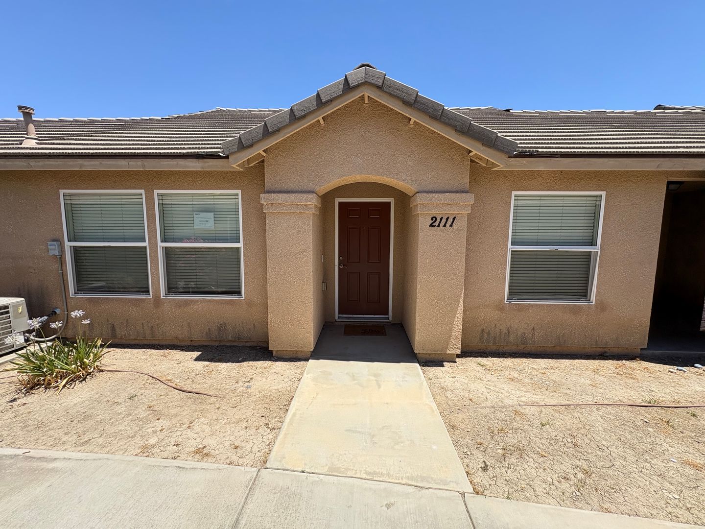 Tulare House: 2111 Bella Oaks Drive