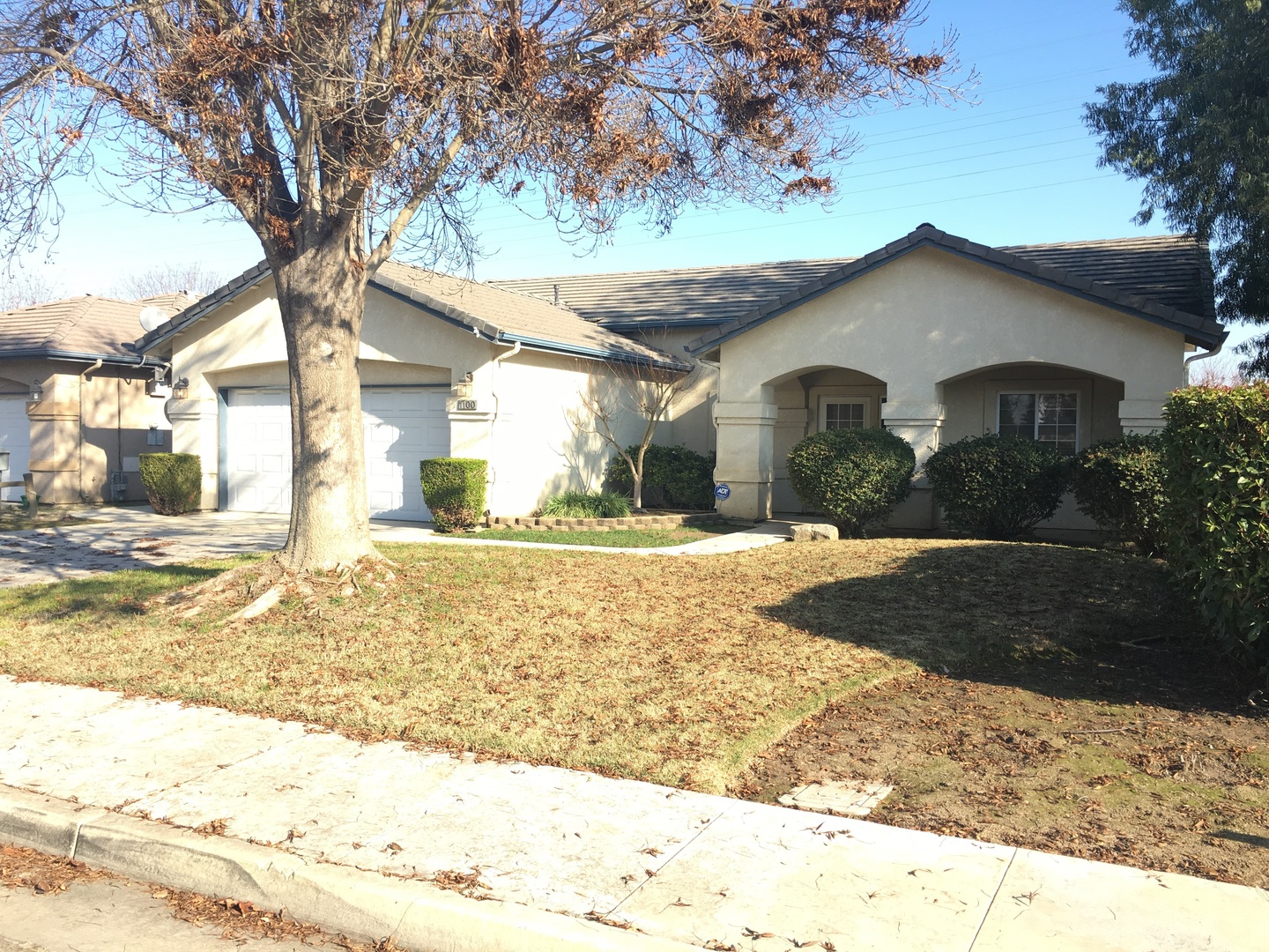 Visalia House: 1100 South Rio Linda Street