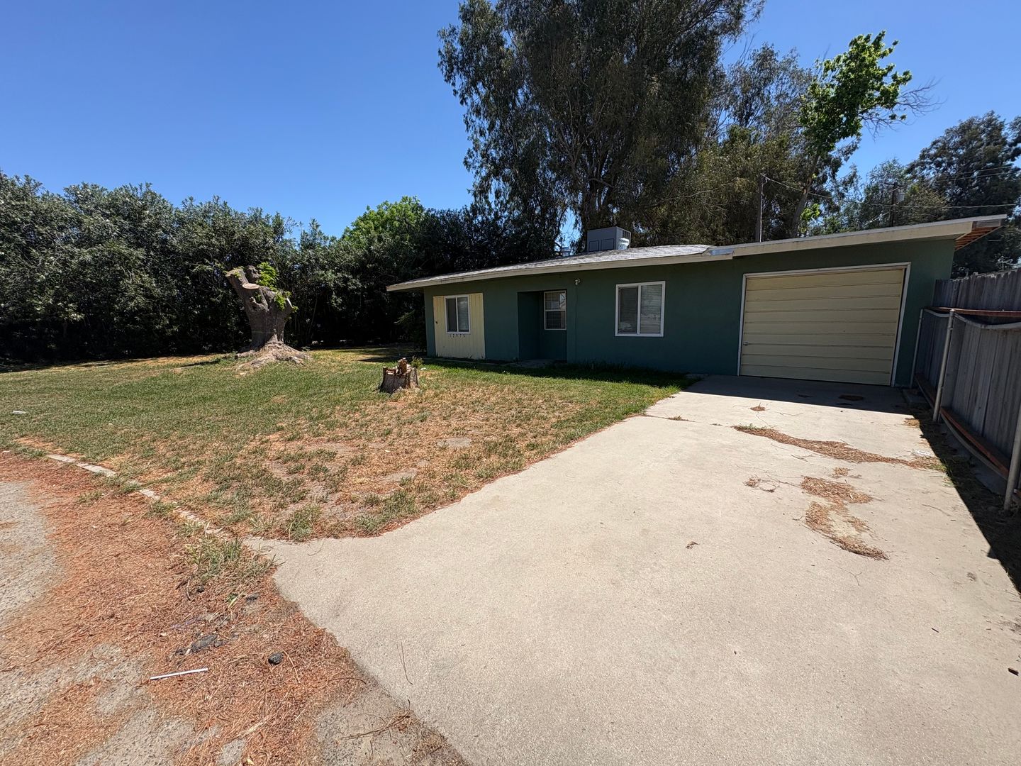 Hanford House: 12975 Houston Ave