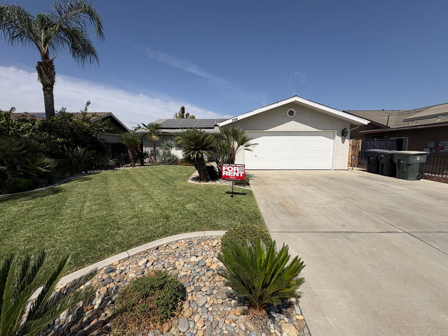 Visalia House: 744 West Buena Vista Ave