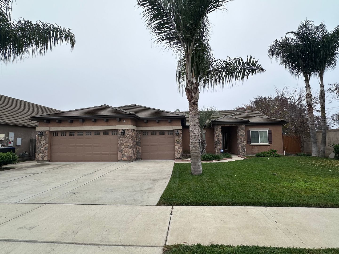 Visalia House: 5235 West Nellis Ct
