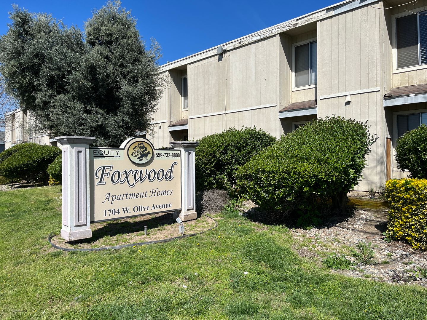 Porterville Apartment: 1704 W Olive Ave