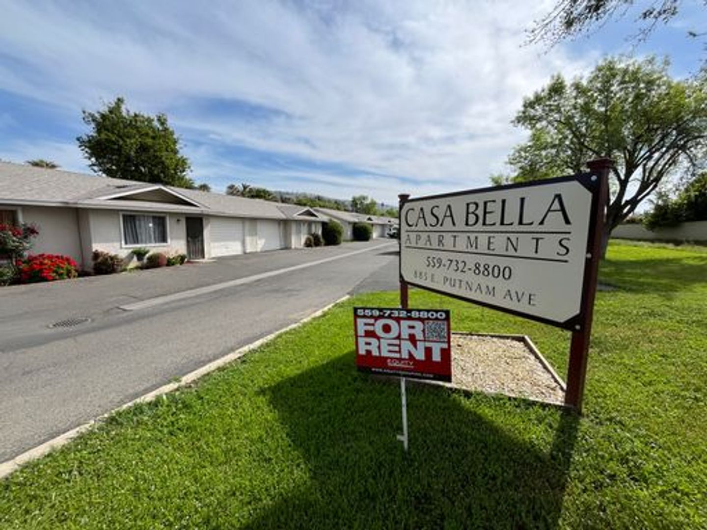 Porterville Apartment: 885 E Putnam Ave