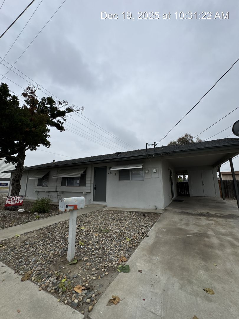Visalia Apartment: 2837 W Walnut Ave/2012 S County Center