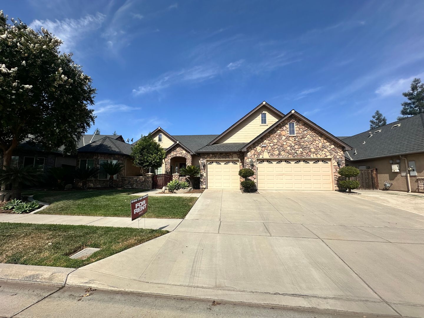 Visalia House: 239 North Preston St