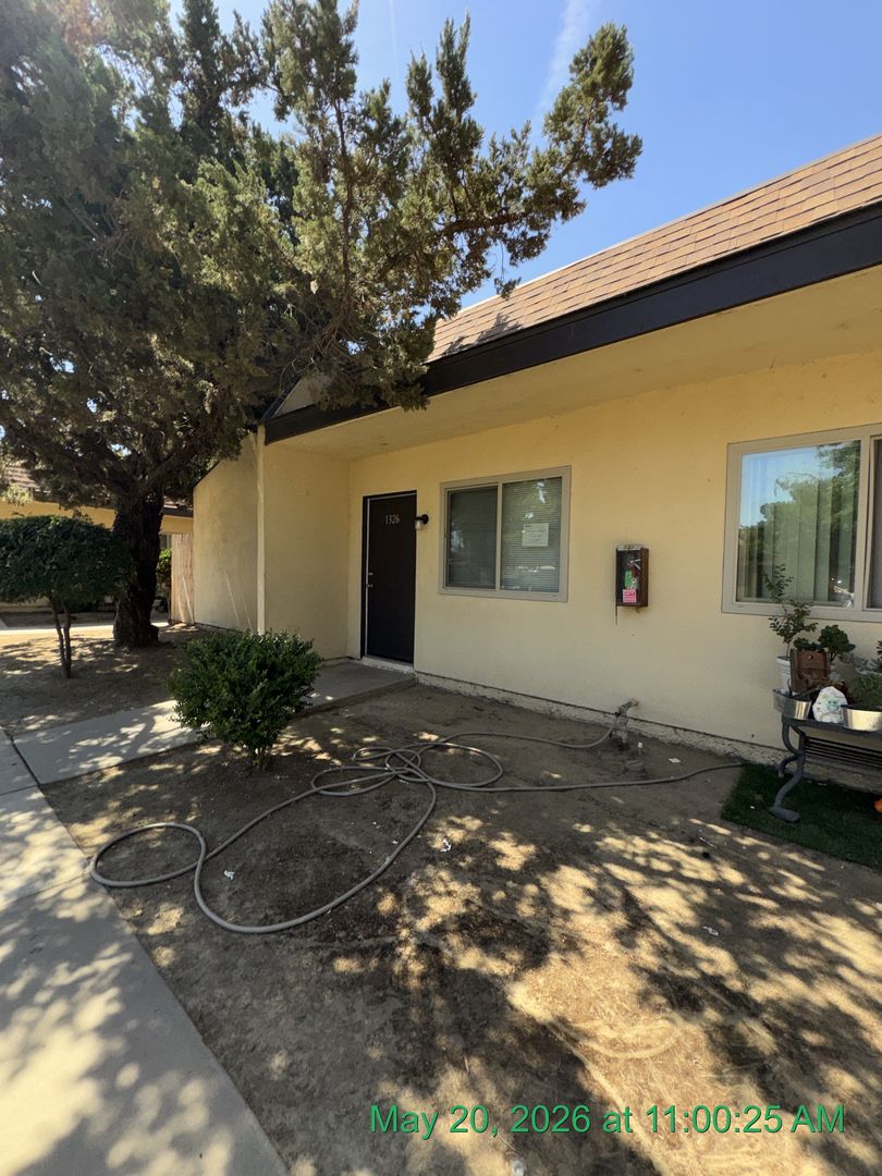 Visalia Apartment: 1300-1446 West Elowin Ave