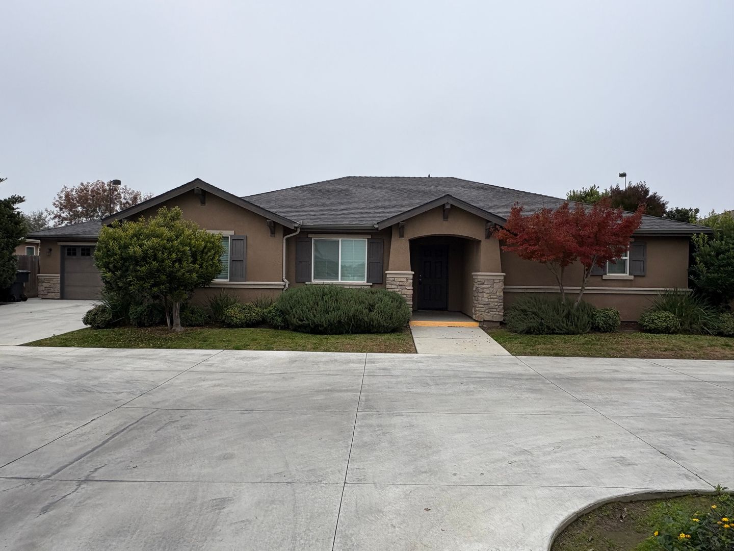 Visalia House: 2128 North Highland St