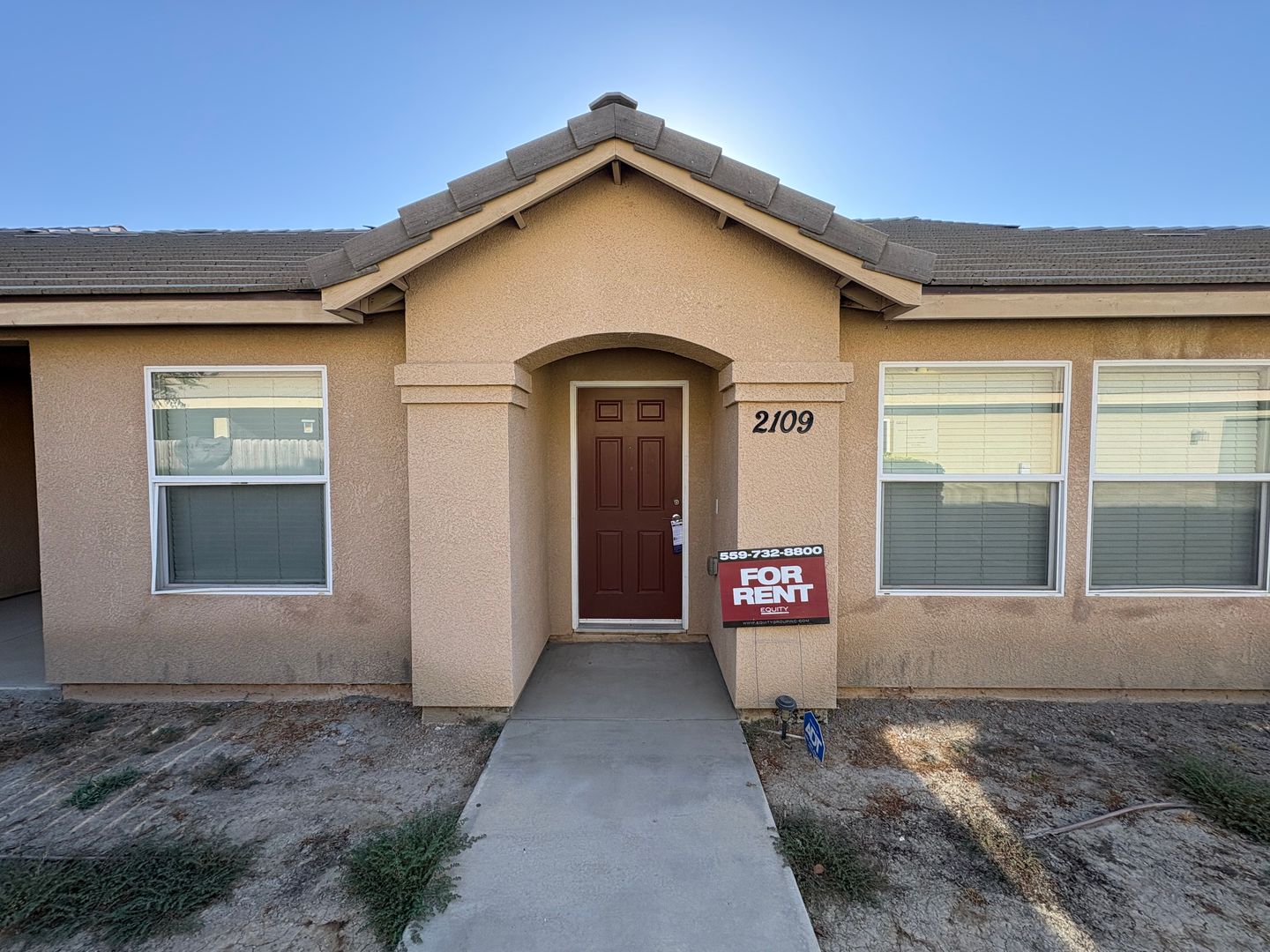 Tulare House: 2109 Bella Oaks Drive