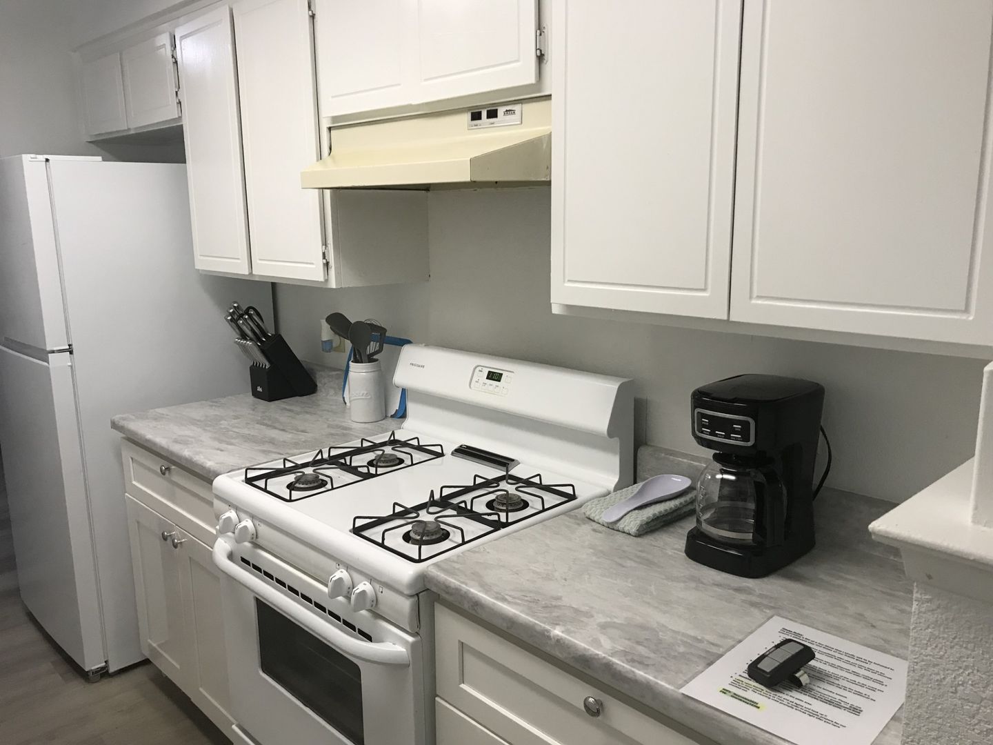 Visalia Apartment: 1824- 1828 E Vassar Ave