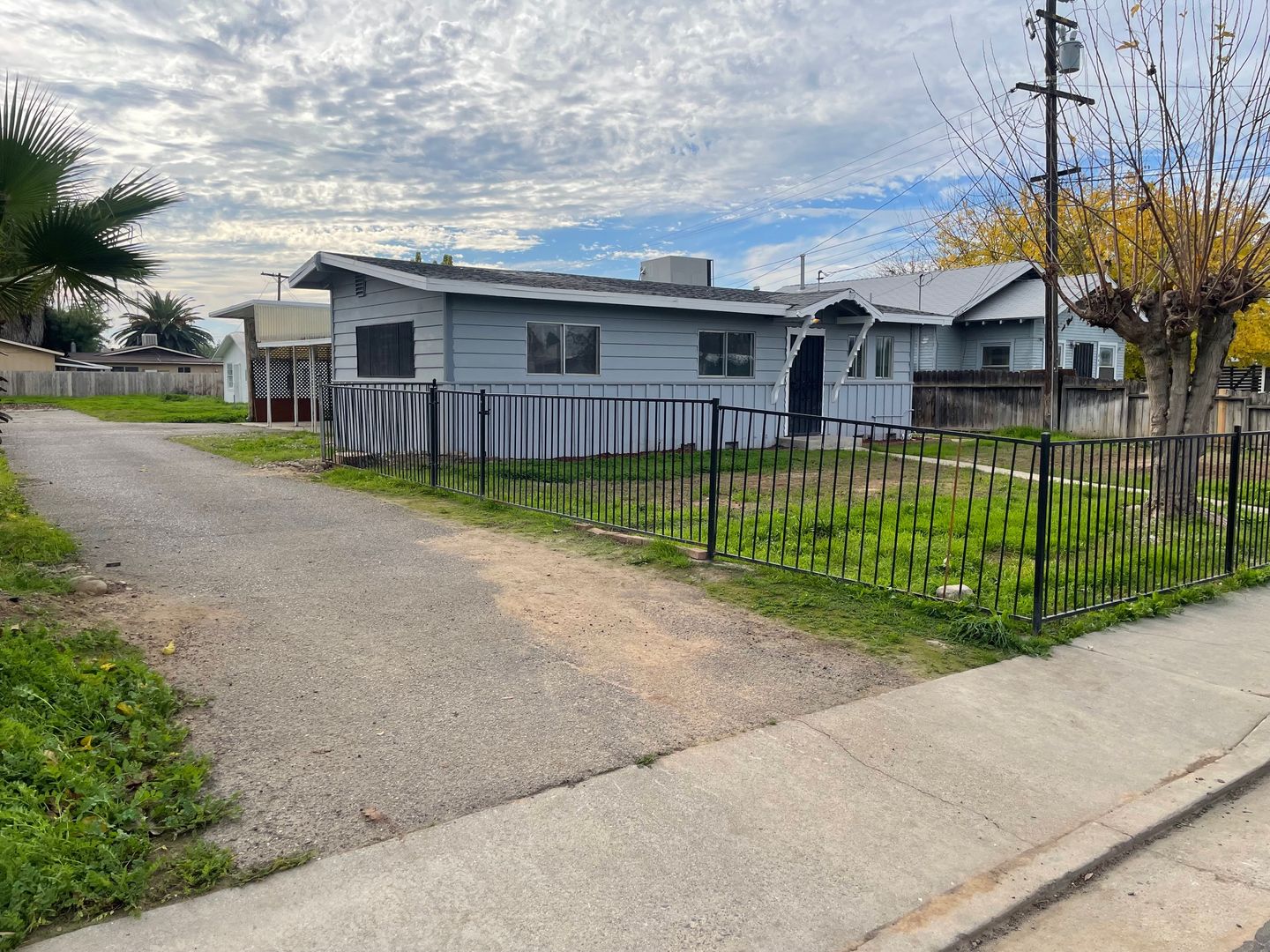 Exeter Apartment: 856 West Chestnut