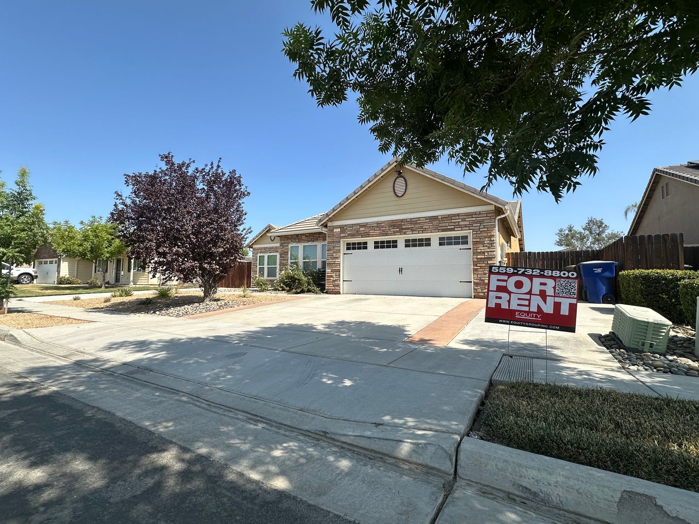 Lemoore House: 1562 National Dr