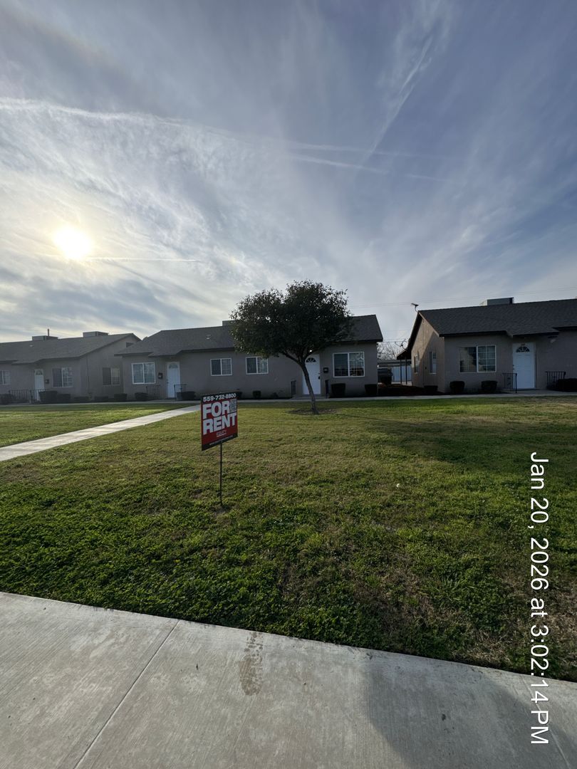 Exeter Apartment: 312-326 S Crespi