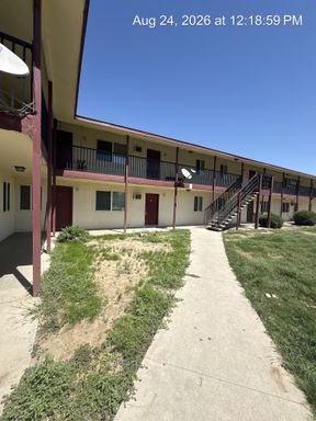 Downstairs Unit!!! Move in Ready!