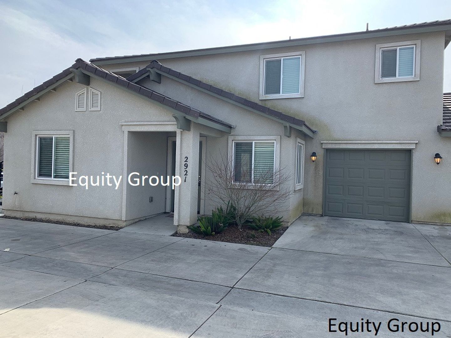 Visalia Apartment: 2921-2931 North Crowe Street