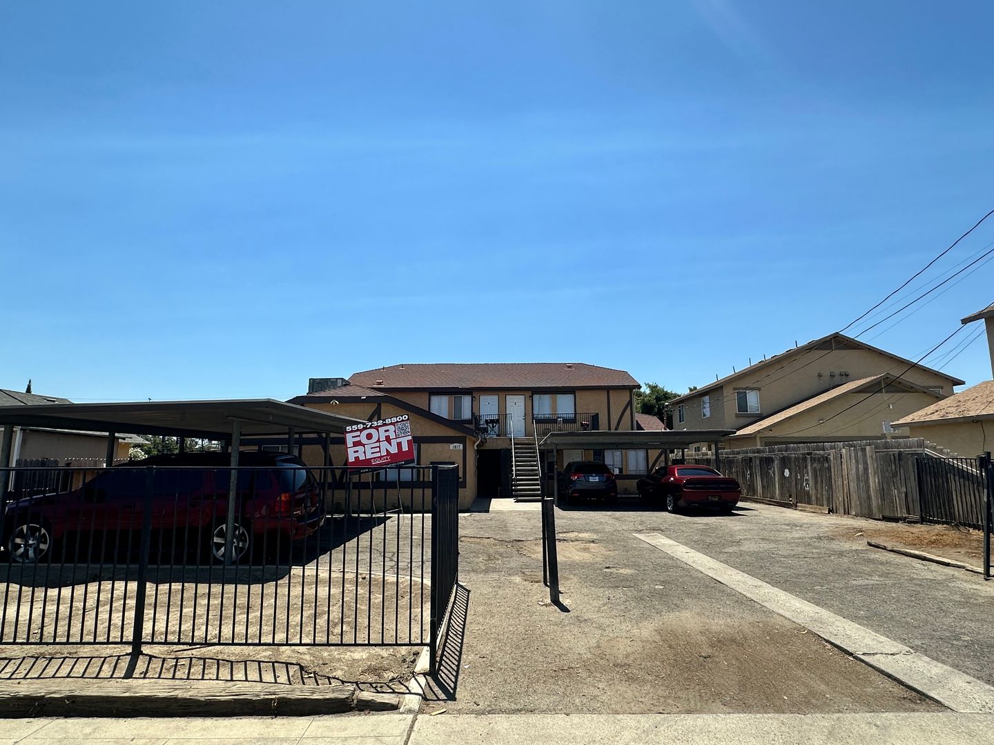 Visalia Apartment: 1017 West Goshen Ave