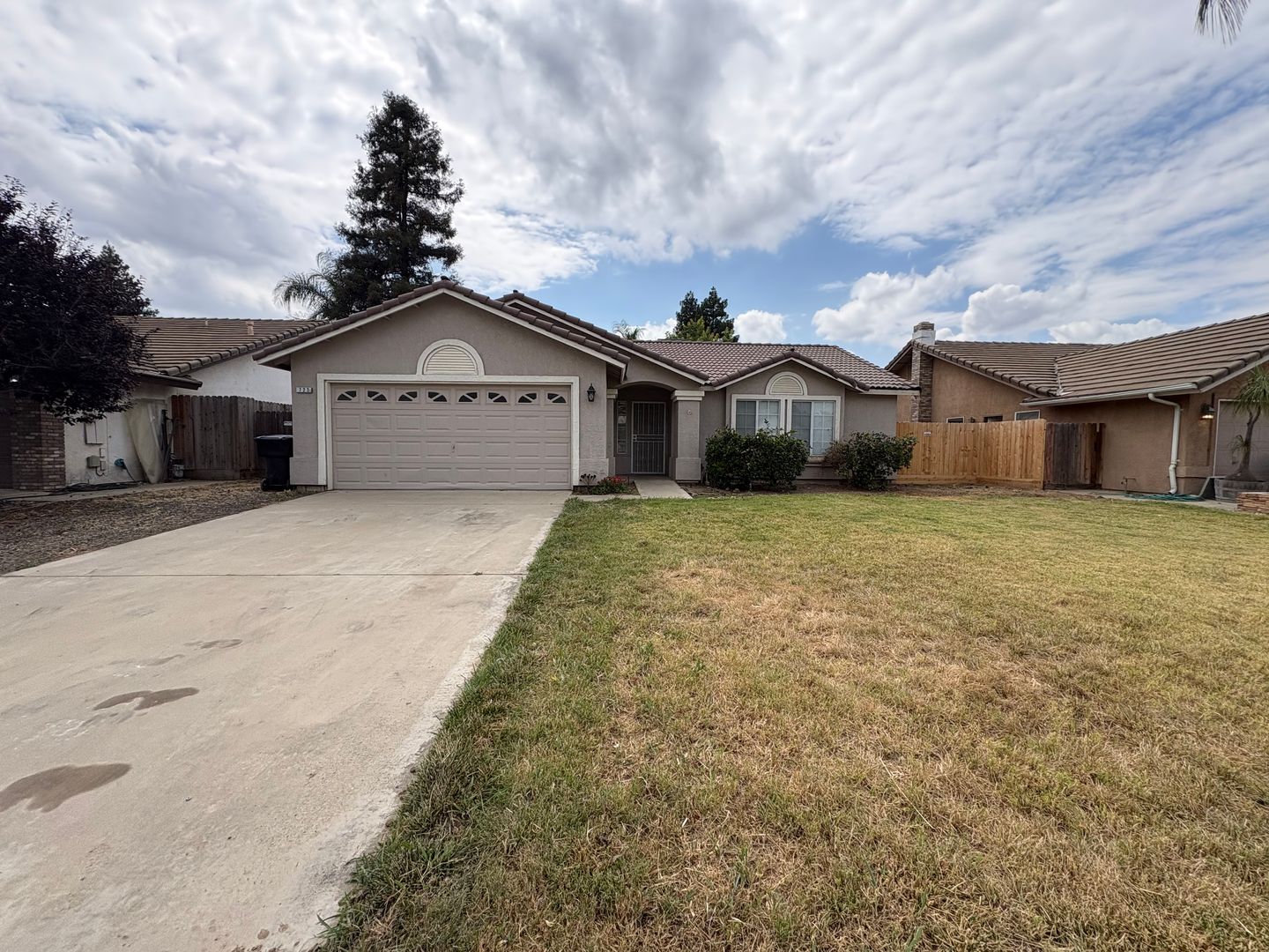 Visalia House: 723 North Simon St