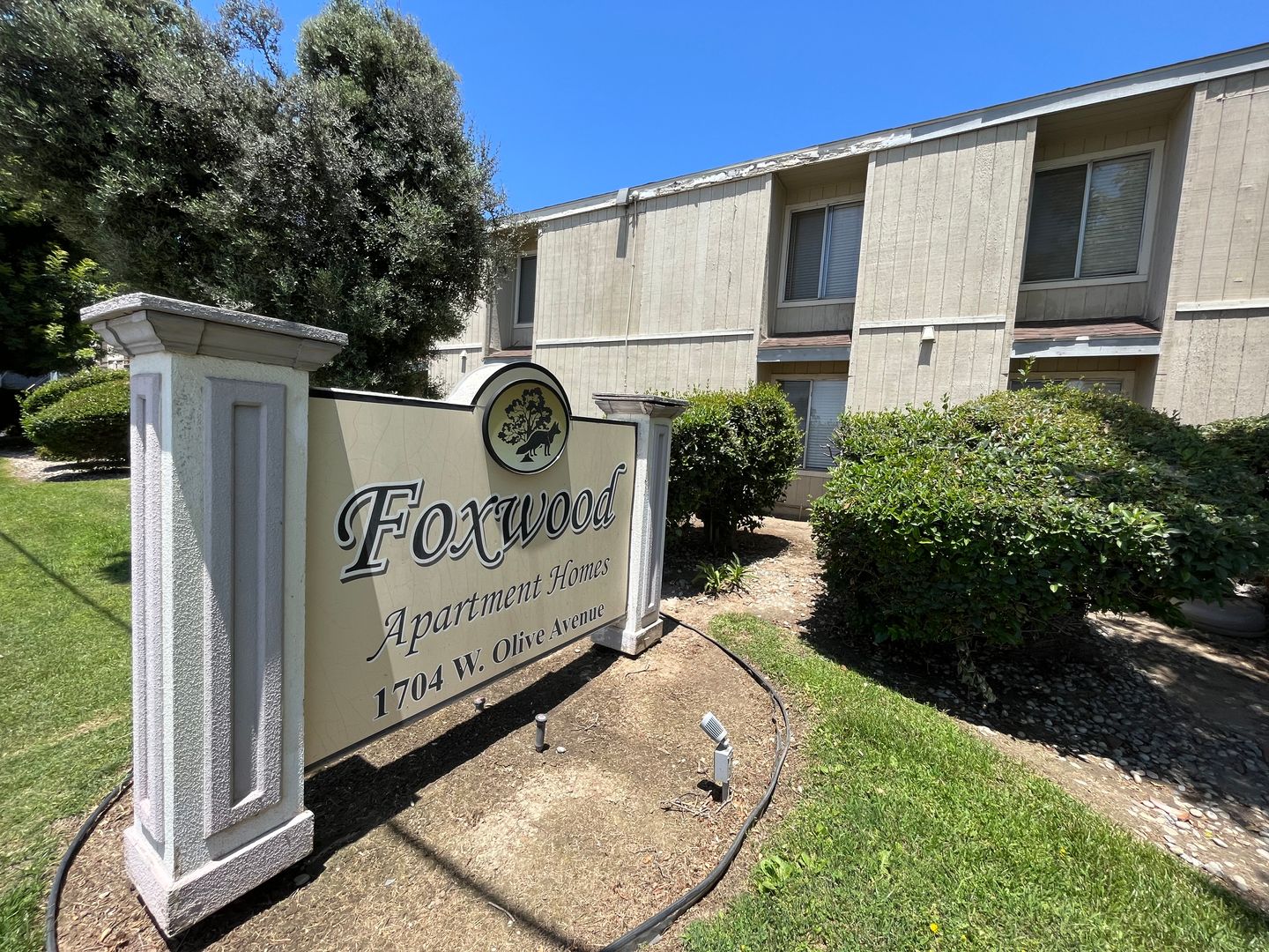 Porterville Apartment: 1704 W Olive Ave