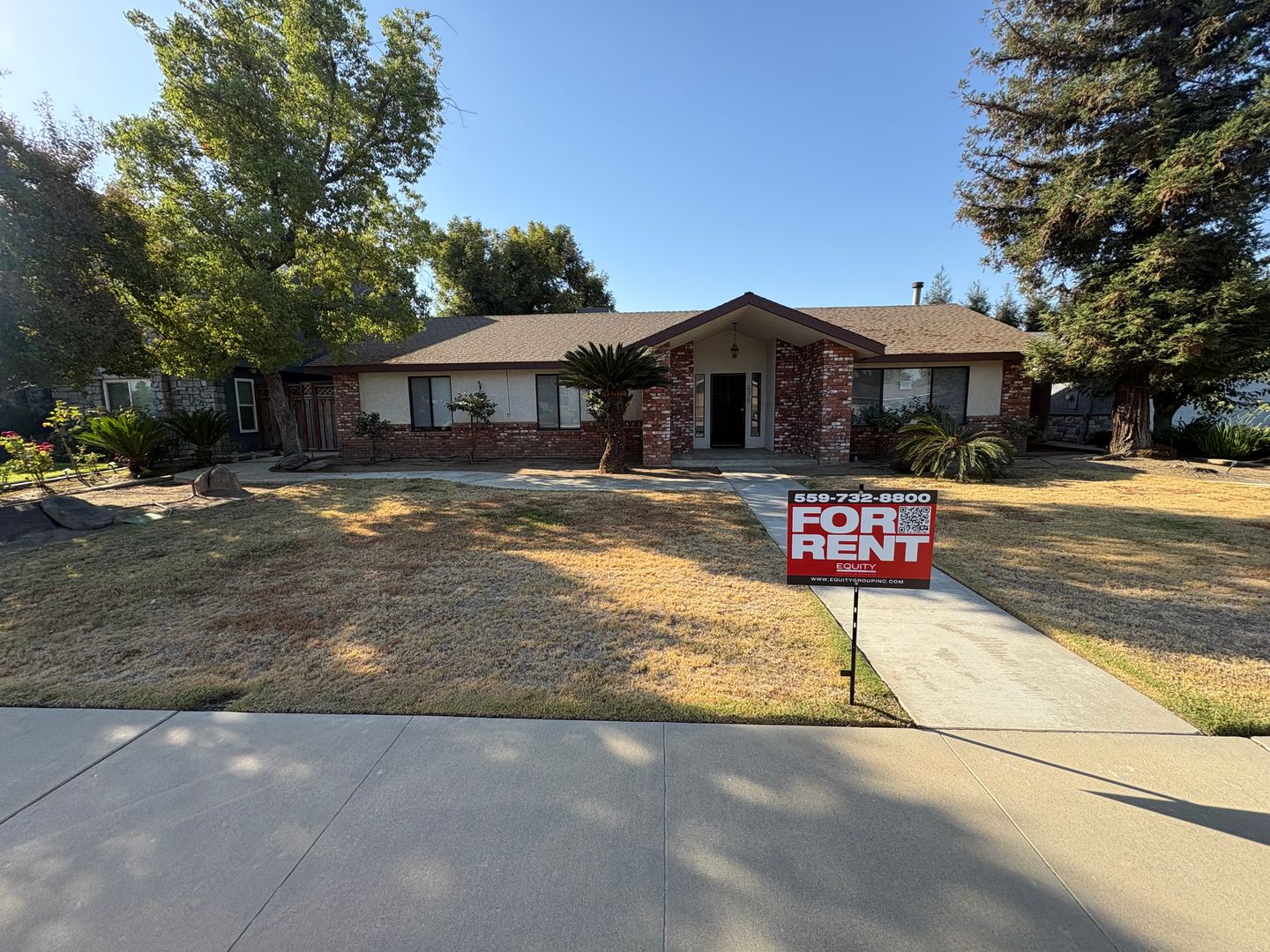 Dinuba House: 636 Ramblewood Court