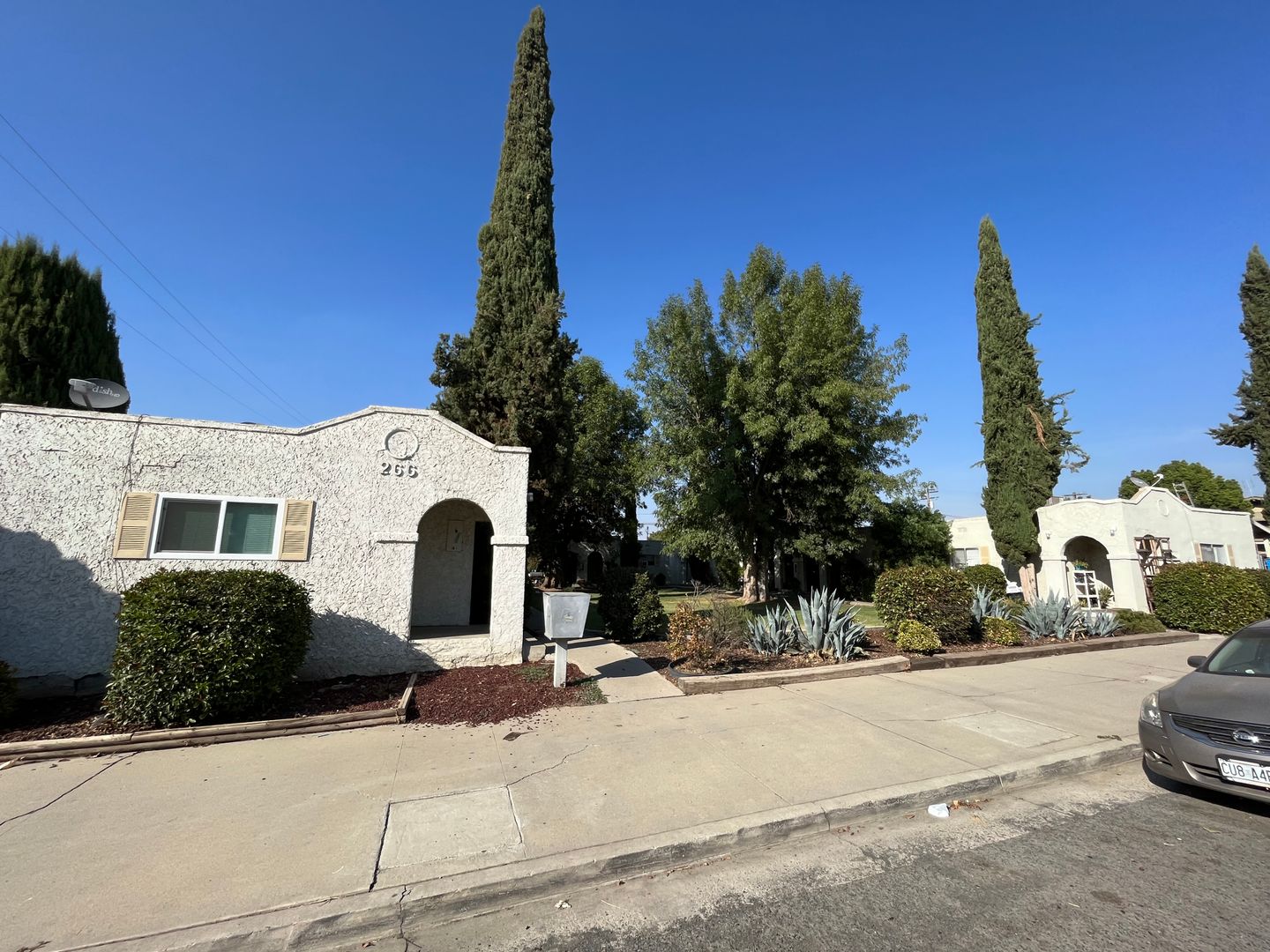 Porterville Apartment: 266 W Belleview Ave