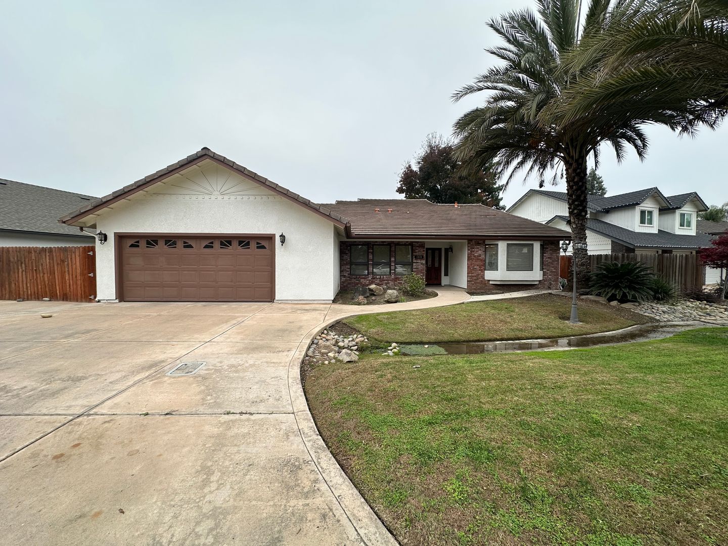 Visalia House: 5418 West Sweet Dr