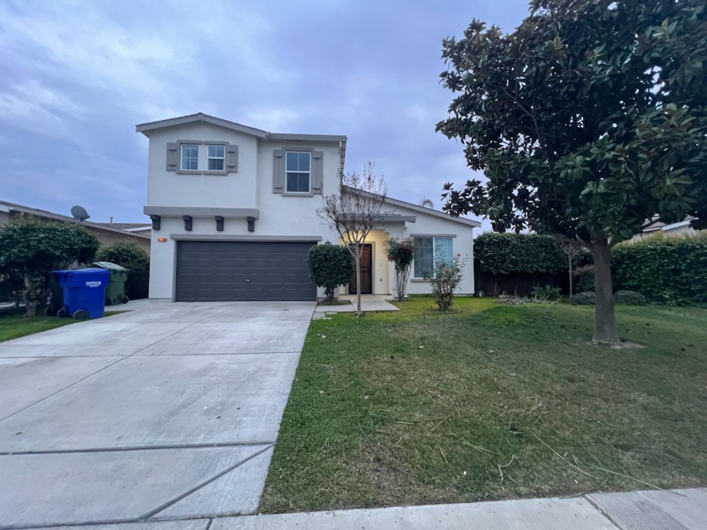Dinuba House: 2020 Golden Way
