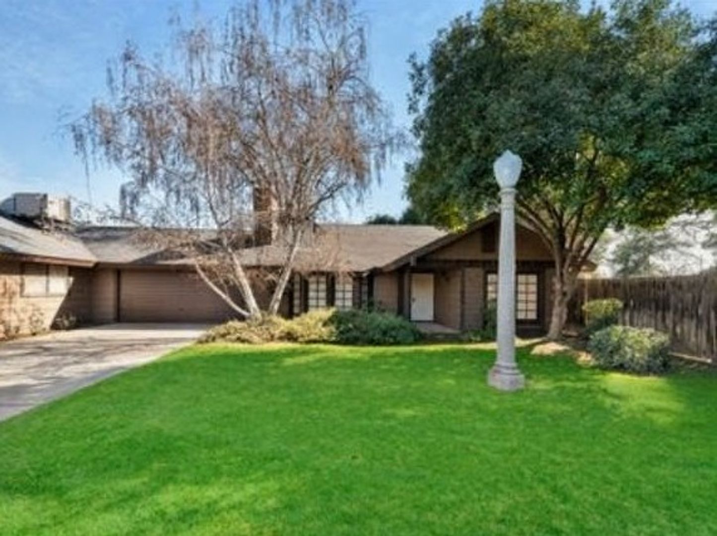 Visalia House: 4017 West Hillsdale Ct