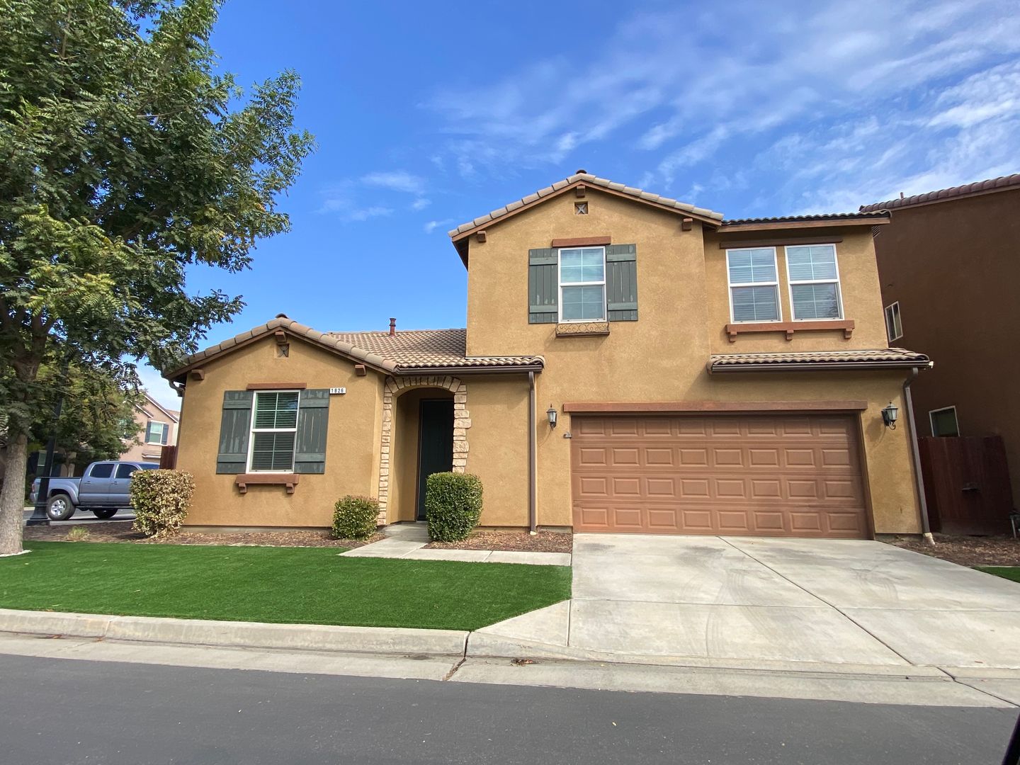 Hanford House: 1826 Van Gogh Way