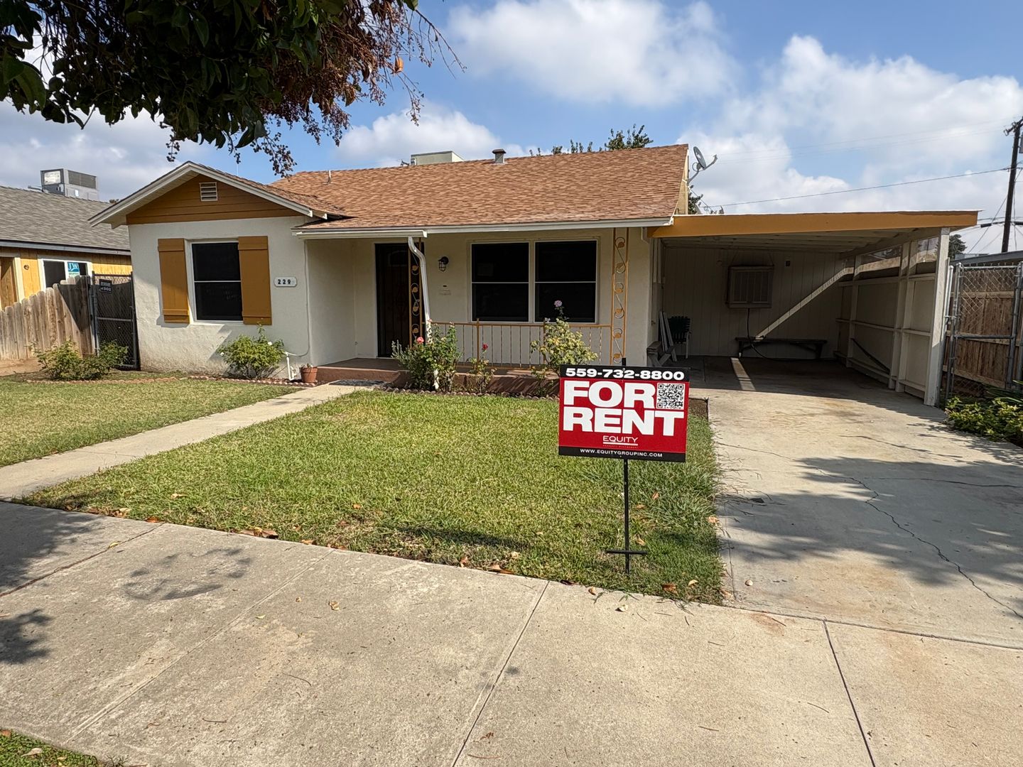 Exeter House: 229 North B St