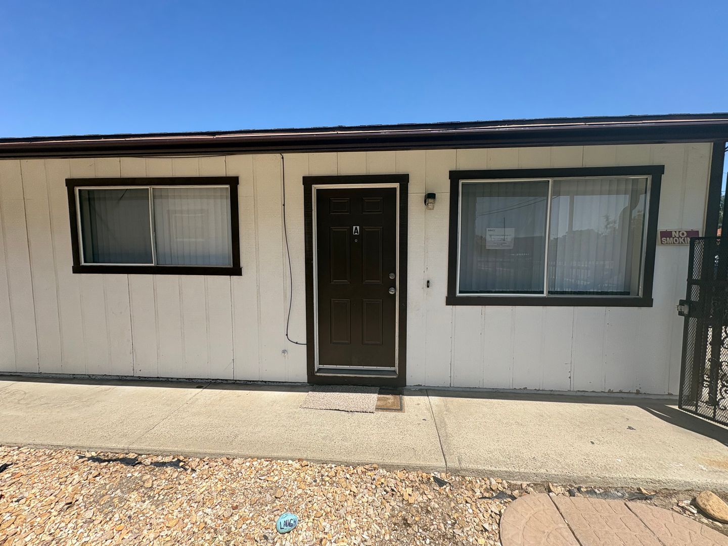 Hanford Apartment: 510-512 Kaweah St