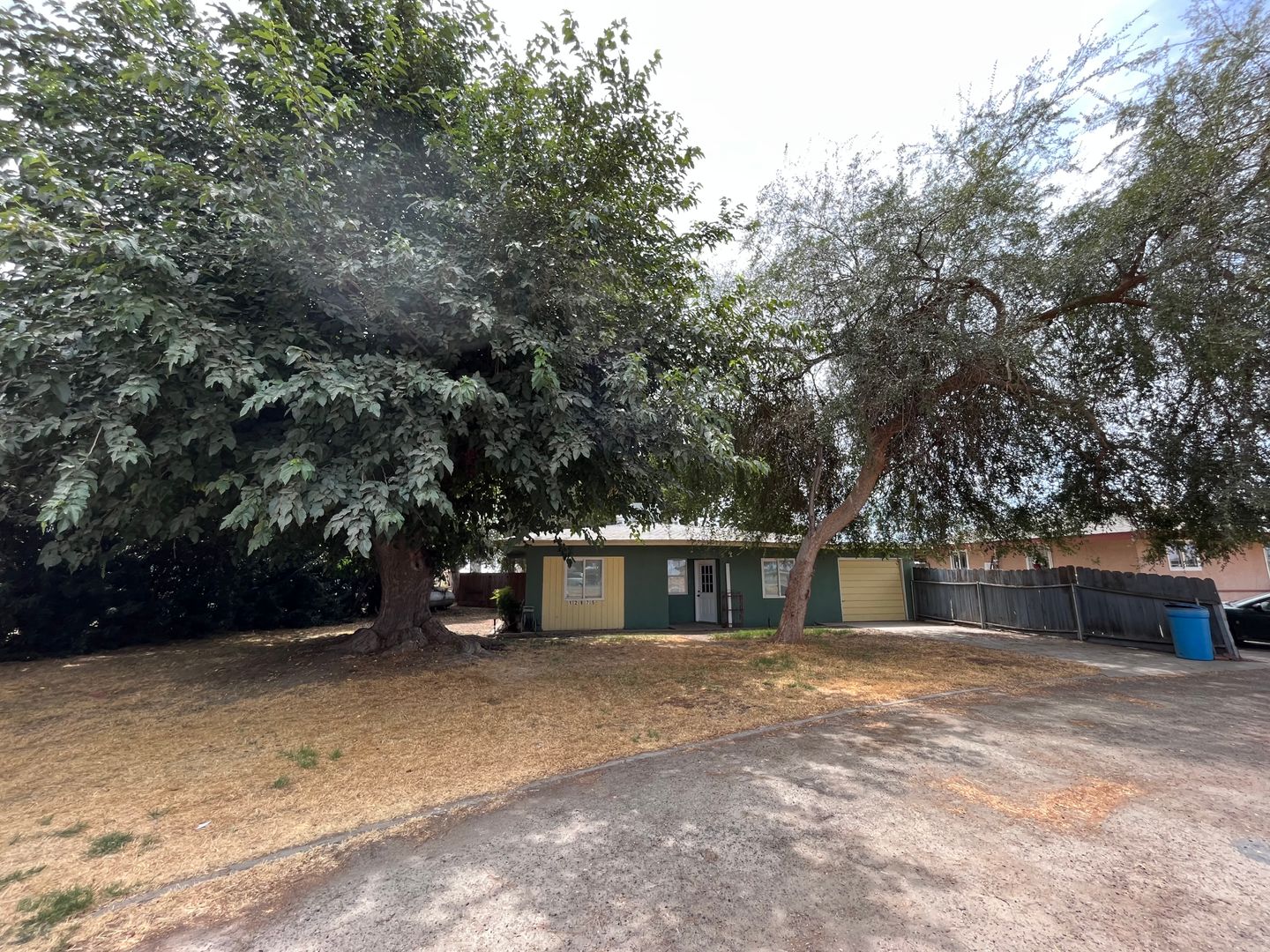 Hanford House: 12975 Houston Ave