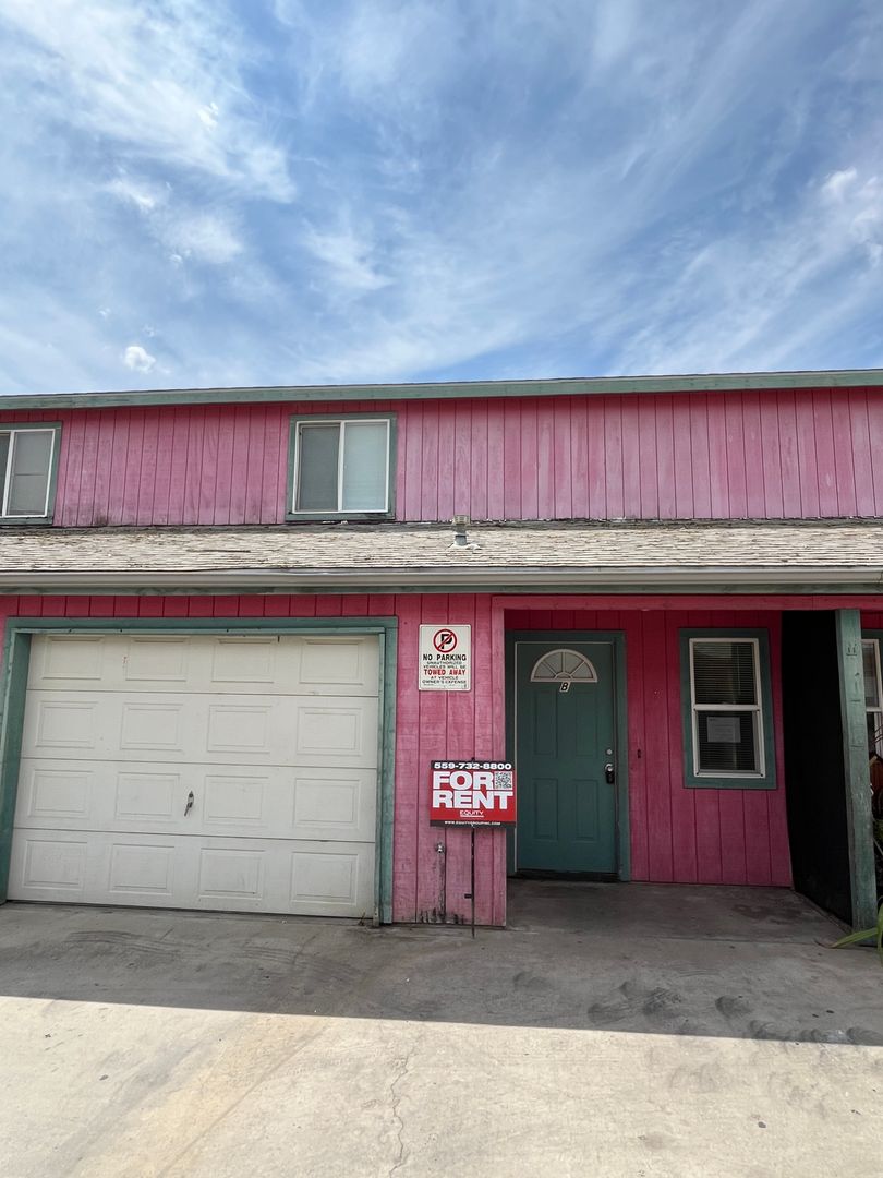 Porterville Apartment: 69 N Fourth St