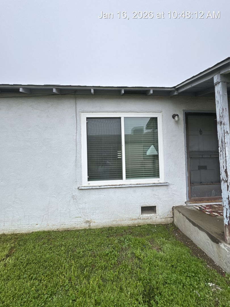 Tulare Apartment: 515-517 North M Street