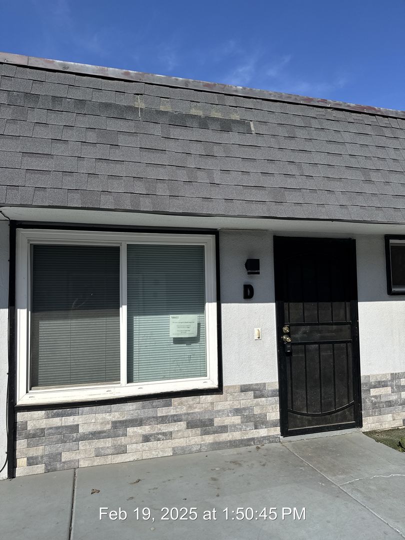 Visalia Apartment: 510 N Encina A-G