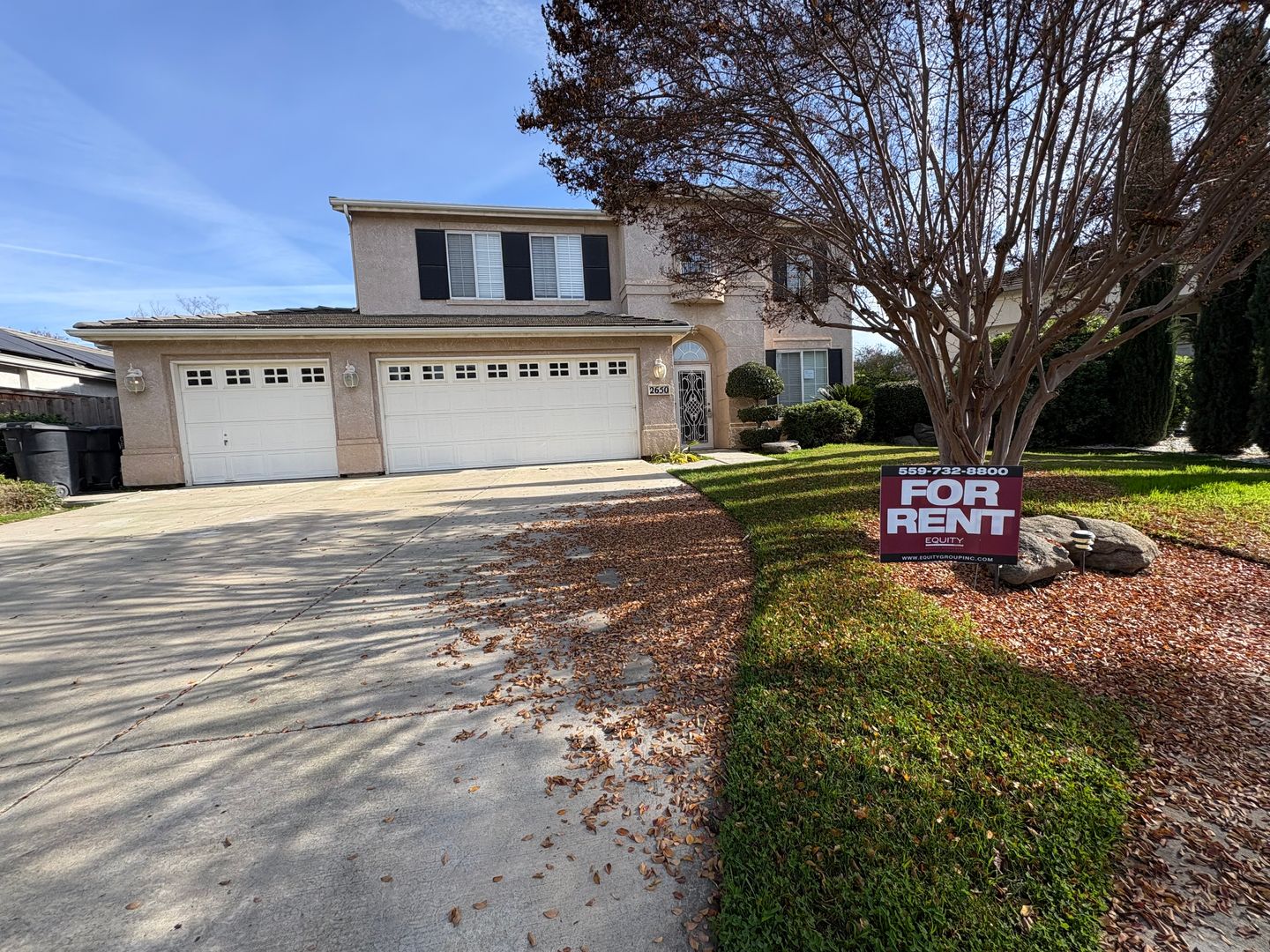 Visalia House: 2650 S Peppertree St