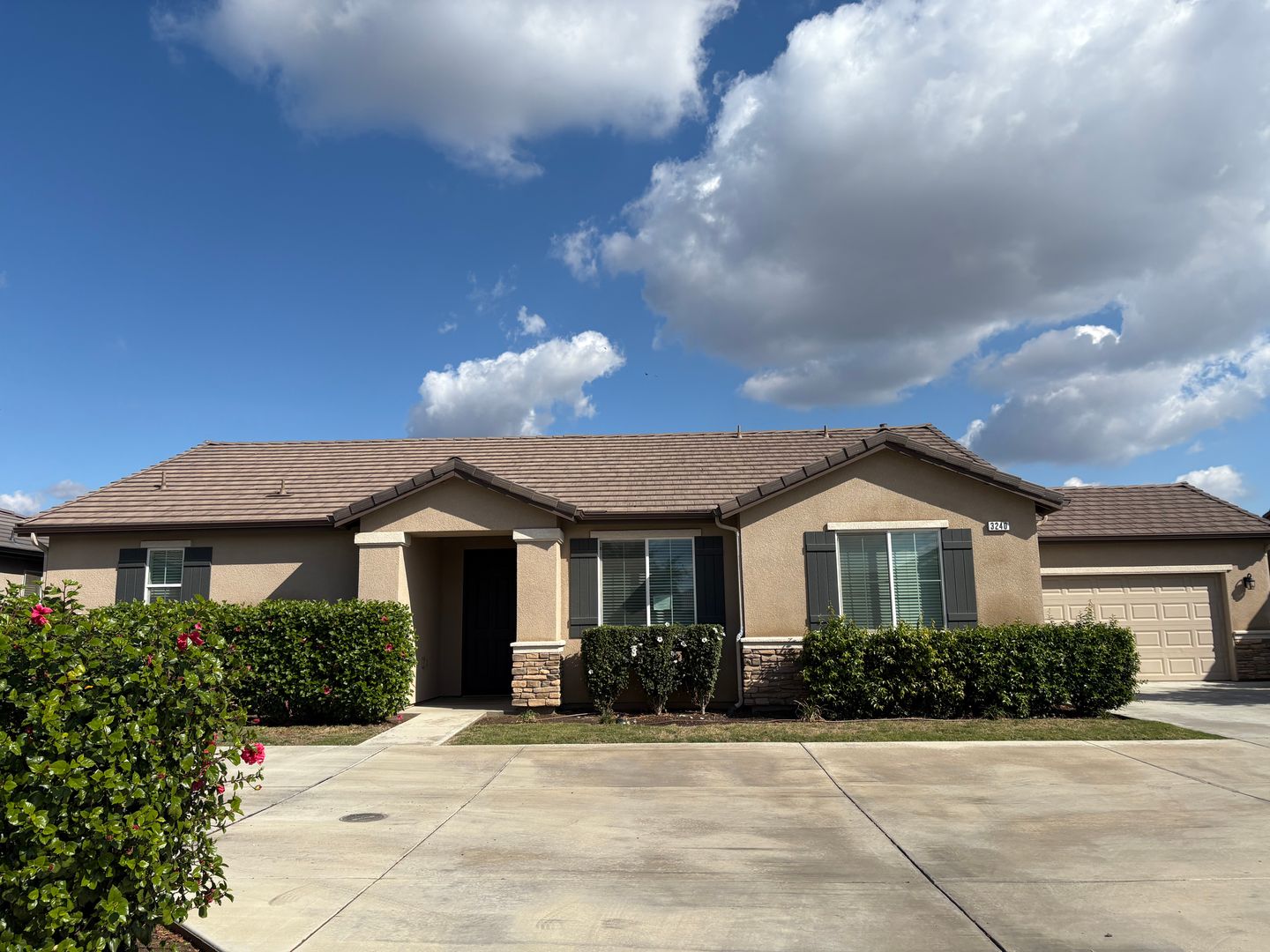 Visalia House: 3240 North Kent Street