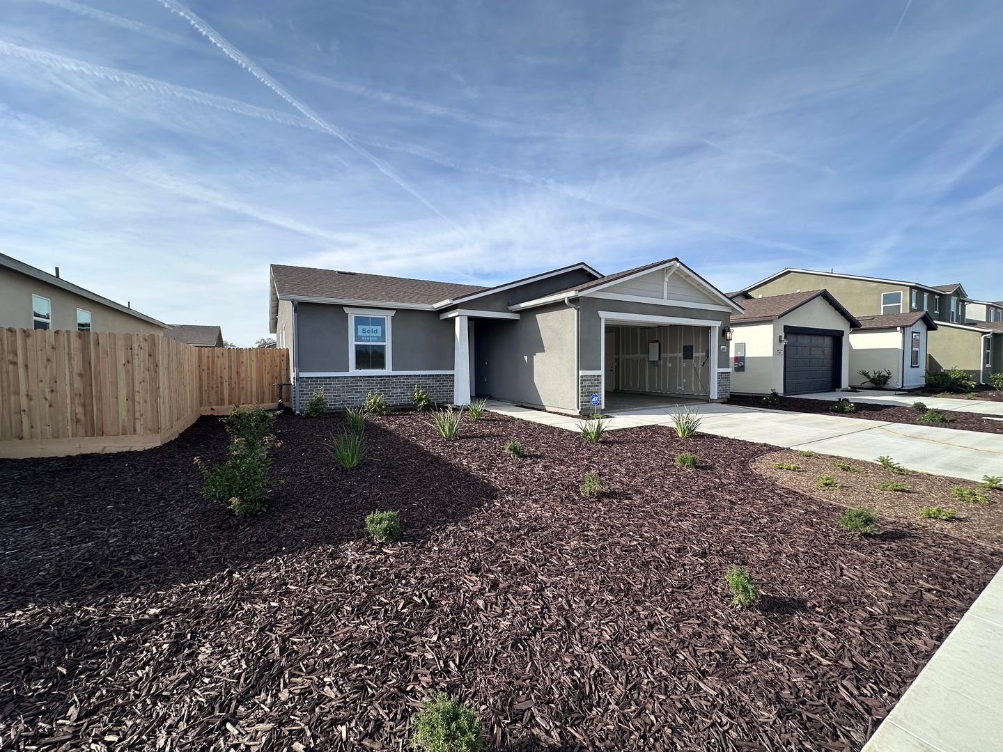 Visalia House: 2405 North Fontana St