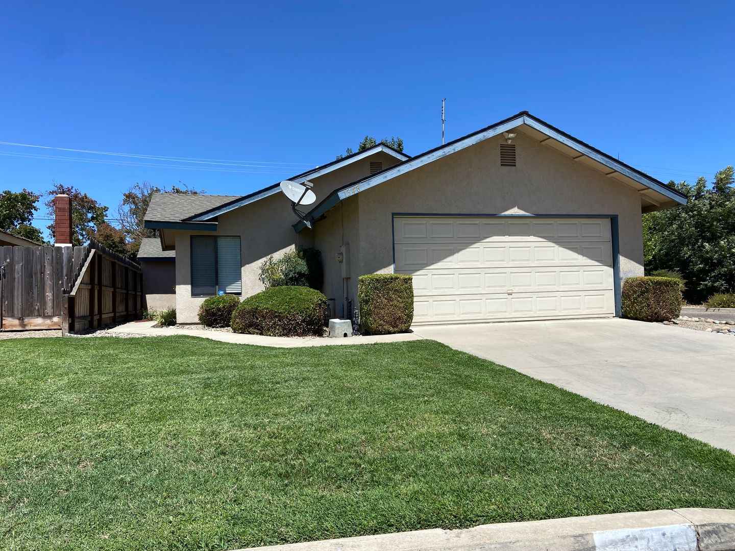 Visalia House: 1348 East Ferguson Court