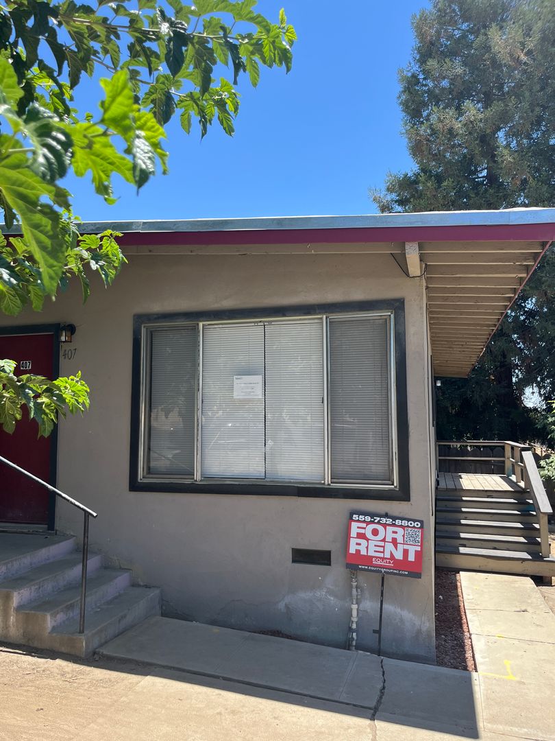 Porterville Apartment: 405-425 West Westfield Ave
