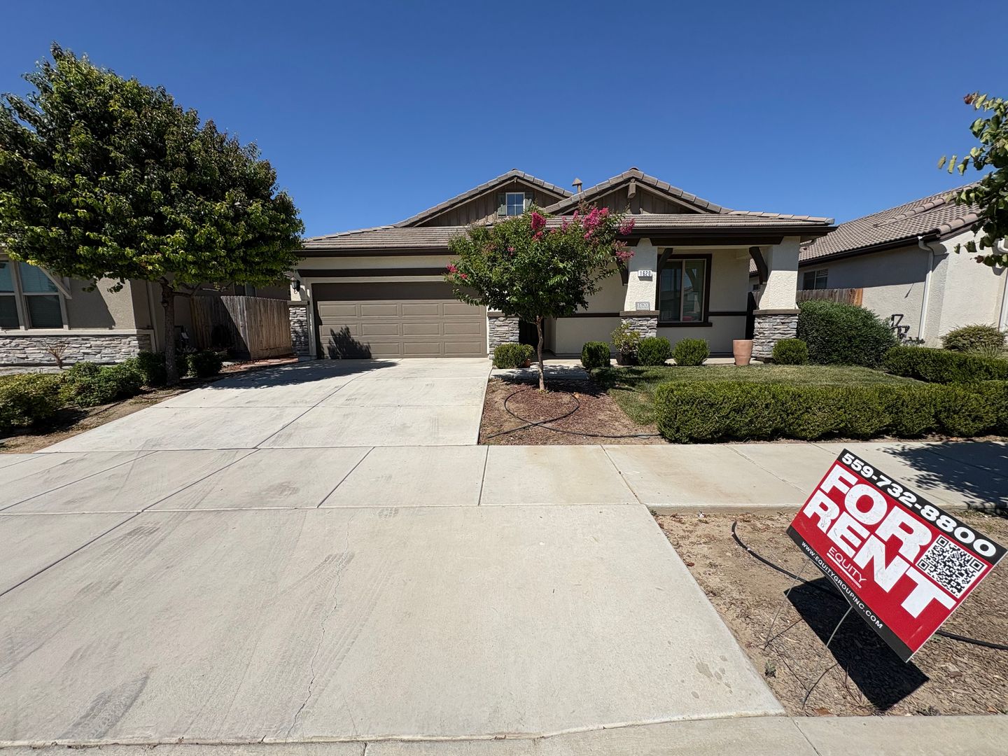 Visalia House: 1620 West Porter Ave