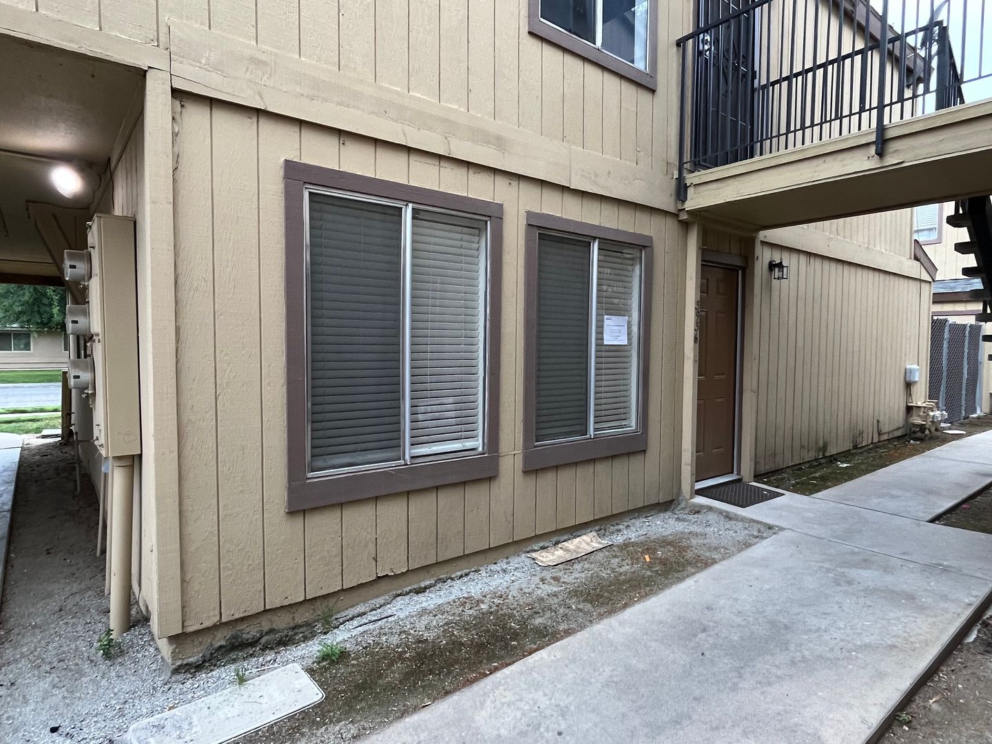Visalia Apartment: 3900-4054 West Meadow Ave.