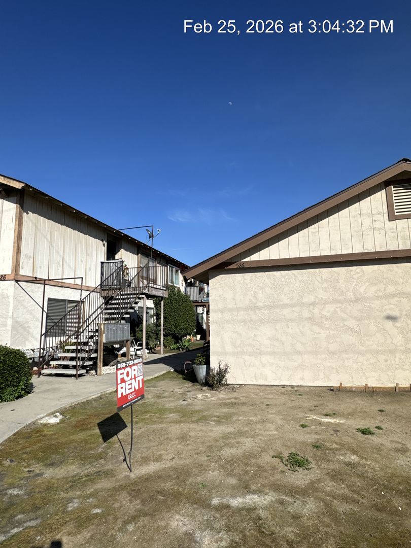 Visalia Apartment: 526 South Bridge Street