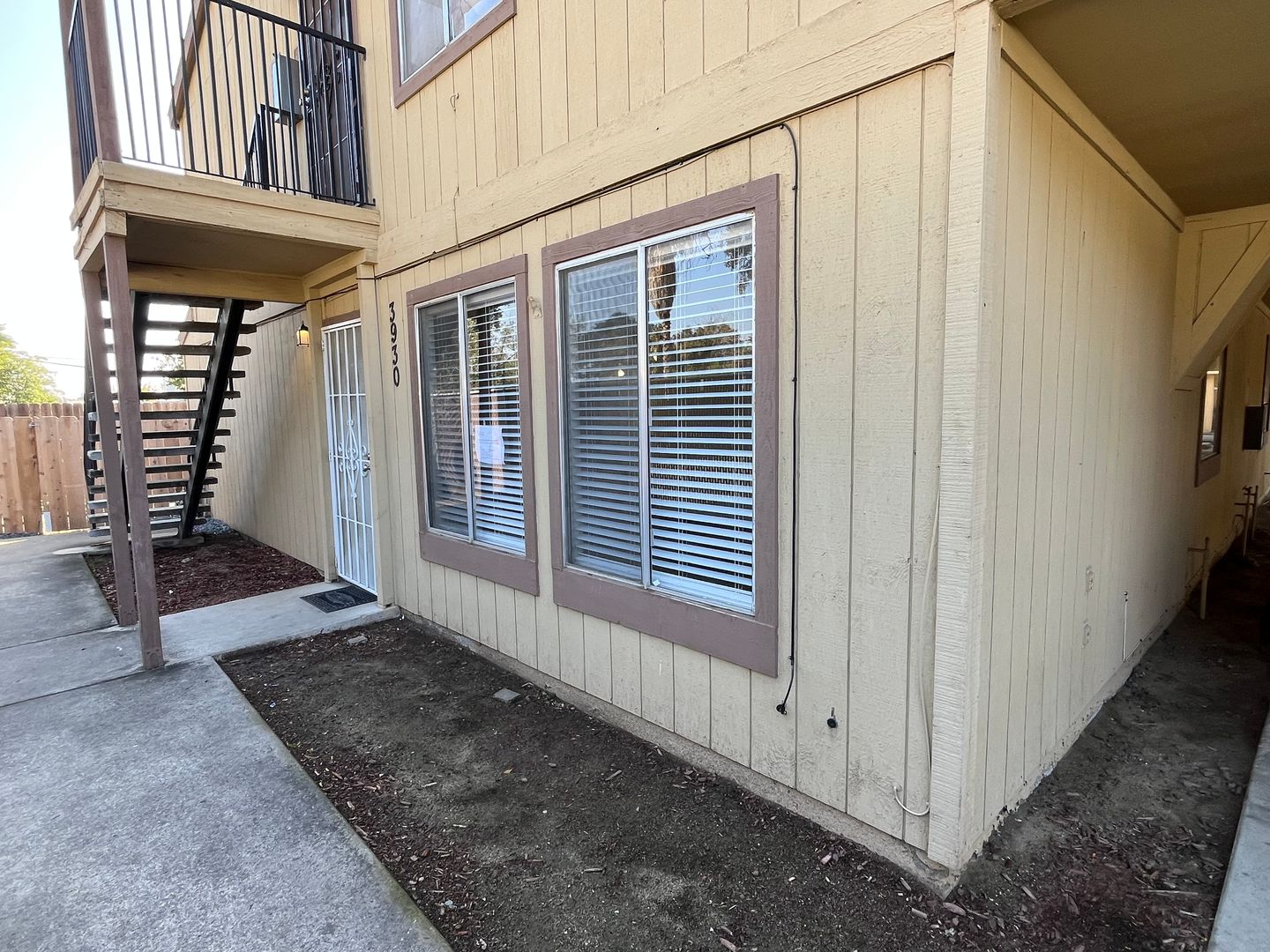 Visalia Apartment: 3900-4054 West Meadow Ave.