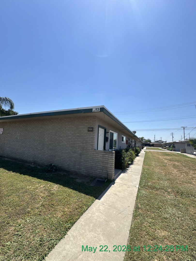 Visalia Apartment: 513 E Myrtle Avenue
