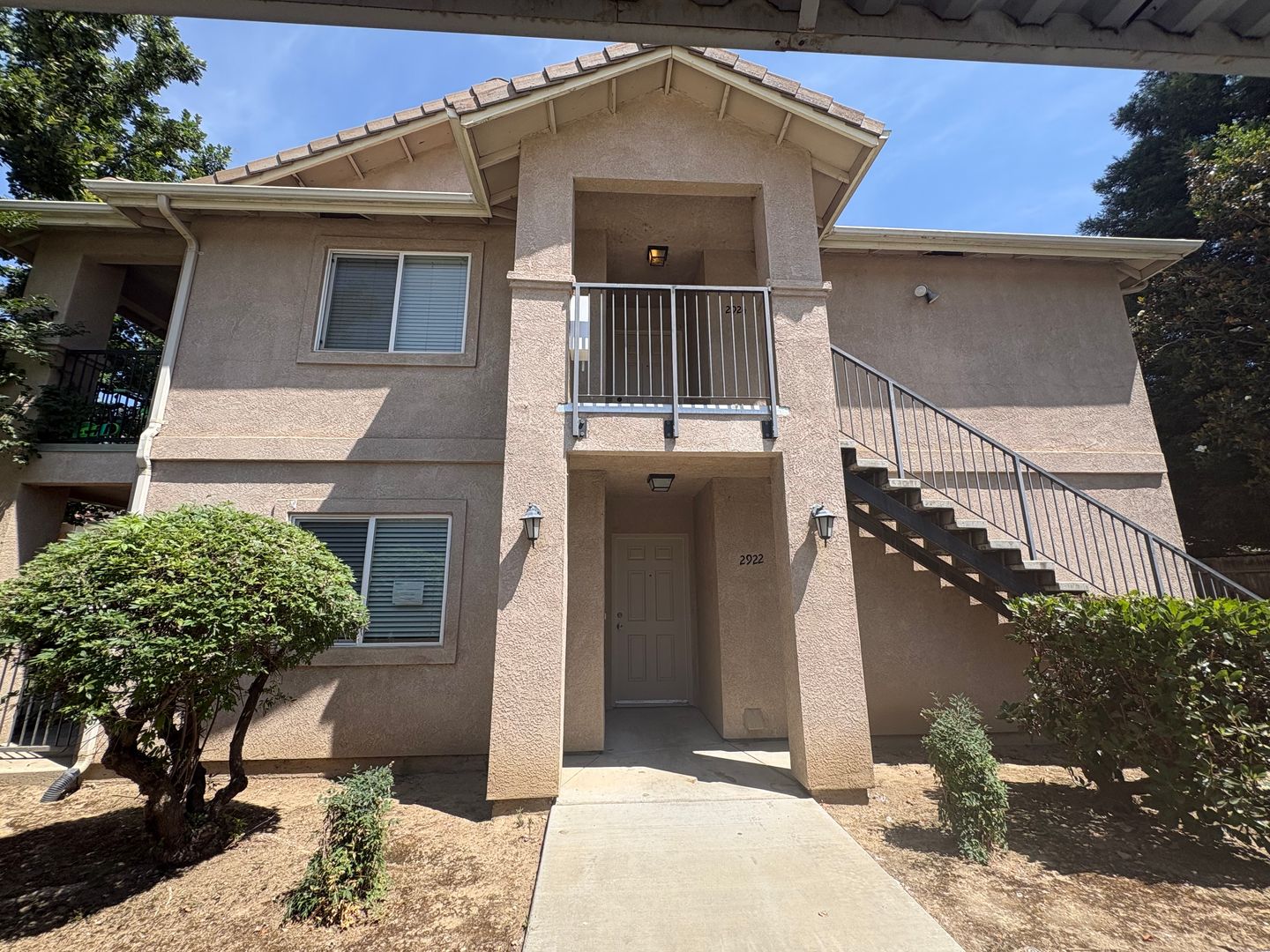 Visalia Apartment: 2922-2928 North Zachary Street