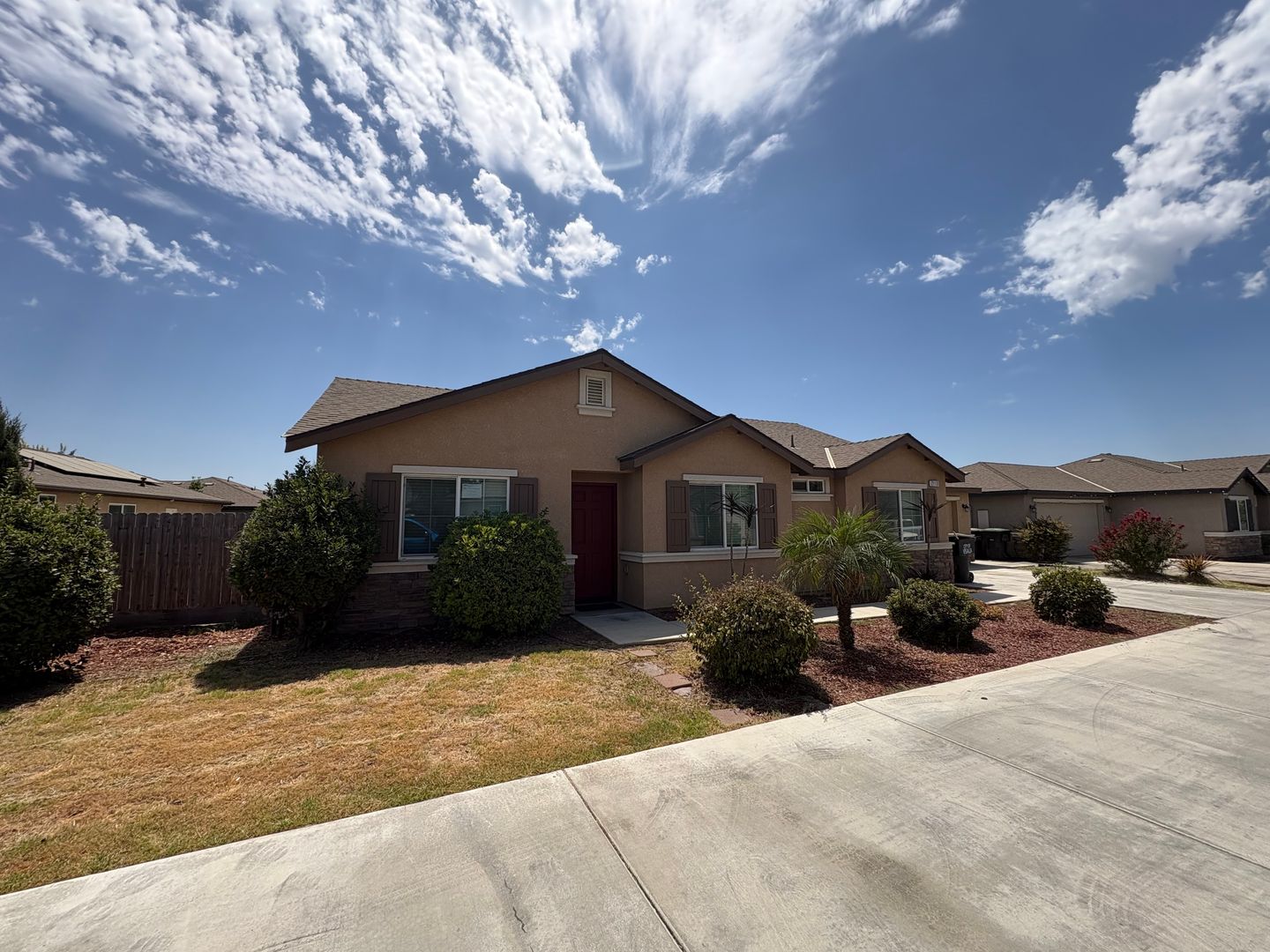 Visalia House: 2113 North Highland Street