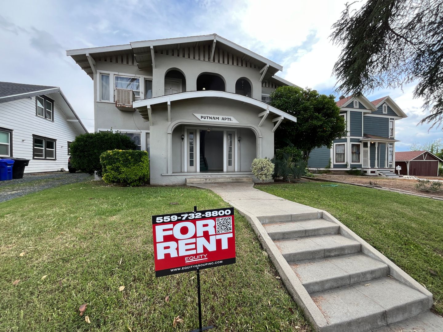 Porterville Apartment: 425 E Putnam Ave 1-4