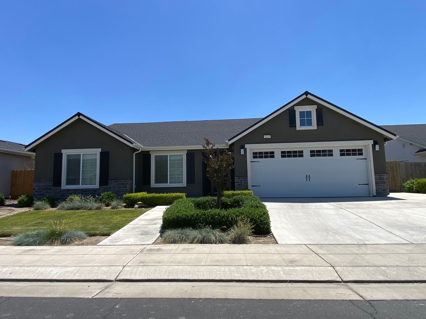 Tulare House: 3227 Ferro Ct