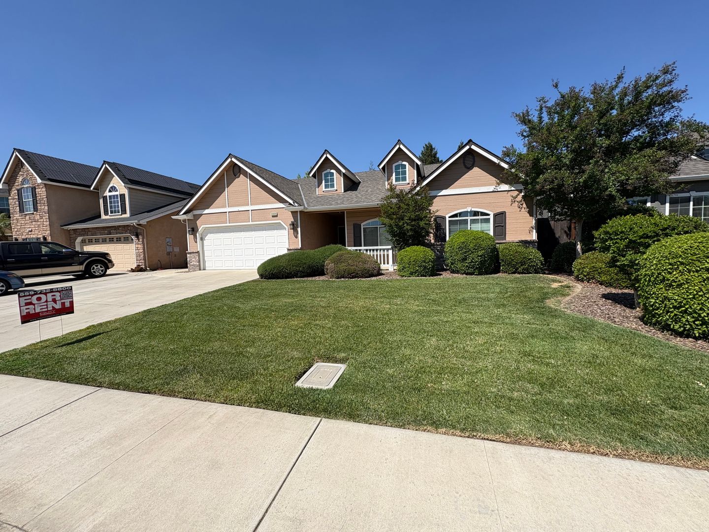 Visalia House: 4944 West Lark Ave